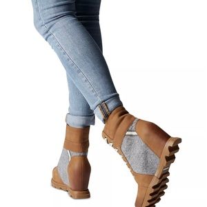 🚫Sold🚫 Sorel Women’s Boots Joan of Arctic Wedge III Lexie